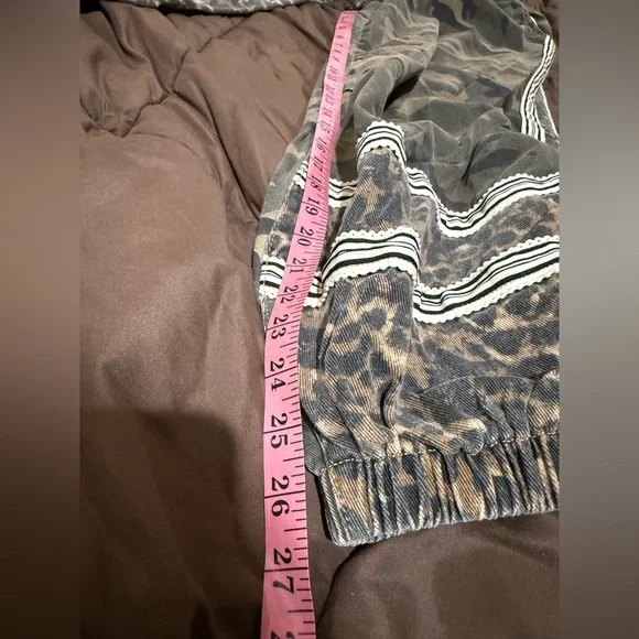 POL Camo Green and Animal Print Elastic Waist Pants - Picture 5 of 7